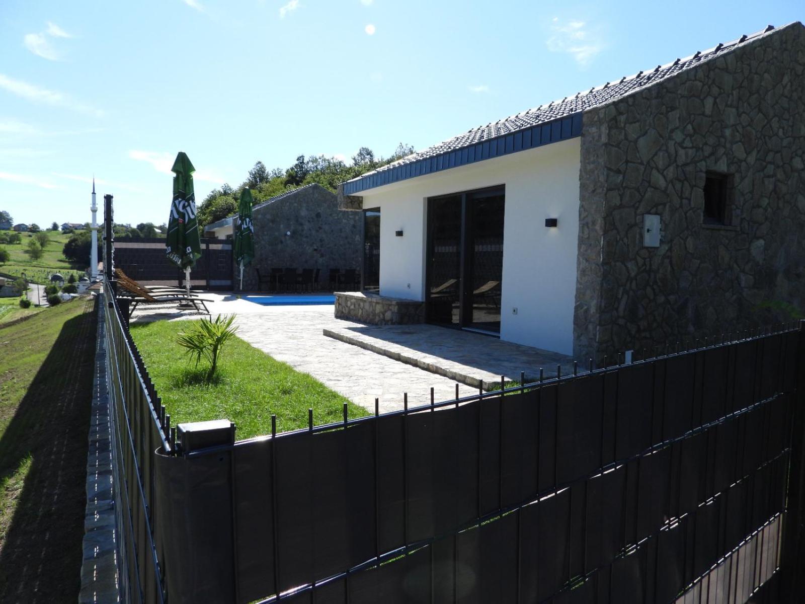 Motel Aladin Cazin Exterior photo